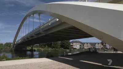 Walton Bridge
is six, eight miles away, - The Real Manhunter