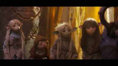 - ...Wan... de...
- Wanderer. Wanderer! - The Dark Crystal: Age of Resistance