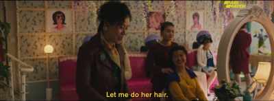 Wang Ping, after the perm is done,
I'll set it for you. - Dead Pigs