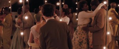 - Wanna dance?
- Yeah. - 500 Days of Summer