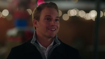 Wanna go, Elle?
Go sledding together? - Christmas Class Reunion