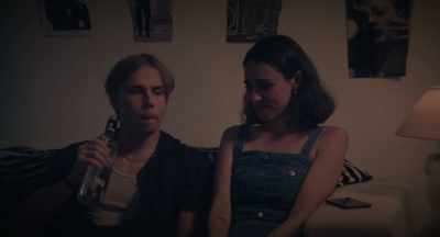 - Want a glass maybe.
- Oh here, - The Vagabonds