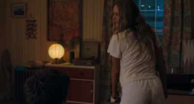 - ♪ Want a little bit of ♪
- ♪ Uh, uh ♪ - No Hard Feelings