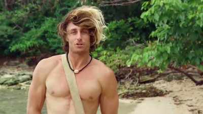 - Want to take a look underwater?
- I'm in. - Naked and Afraid of Love