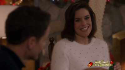 Warm, sandy beaches, - Holiday Hearts