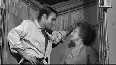 Warm them up nice, Mummy. - Lady in a Cage