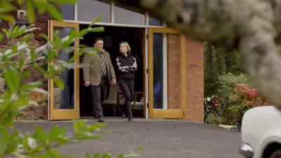 Warren Bugle got
a cause of death certificate - The Brokenwood Mysteries