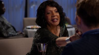 Was that a kiss? - The Orville