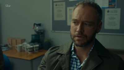 - Was this her trying to get you back?
- Yeah. - And what did you say to her? - Innocent