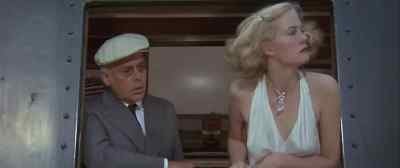 Was ist los? - The Lady Vanishes
