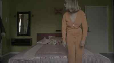 - Was she killed because of debts?
- No, that wasn't why. - The Bridge
