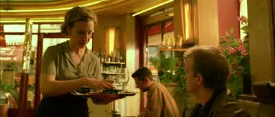 Was that pre-nuptialor post-coital smooching? - Amélie