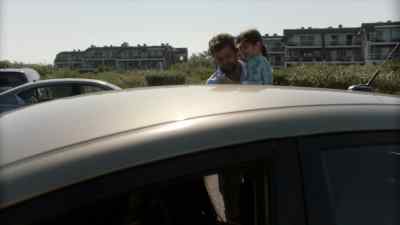 -Watch your head.
-[Alison] Okay. - The Affair