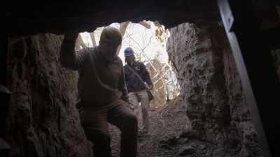 Watch your head here. It's a bit low. - Unknown: Cave of Bones