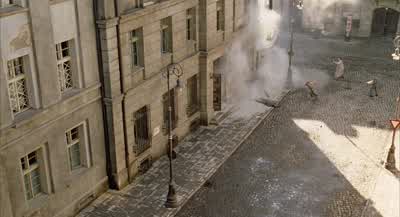 Watch out, away from the door! - The Pianist
