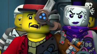 Watch out! Invisible lasers! - Ninjago: Masters of Spinjitzu
