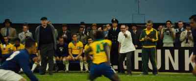- Watch the knee!
- The knee! - Pelé: Birth of a Legend
