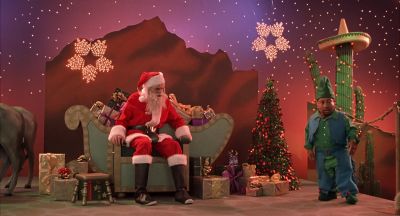 Watch the toenails - Bad Santa