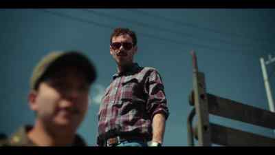 Watch the vehicle. - Narcos: Mexico