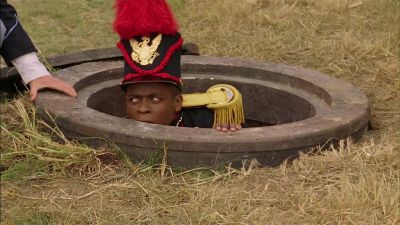 WATCH YOUR HEAD. - Psych
