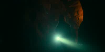 ♪ ♪ Watch yourself. - Jurassic World: Dominion