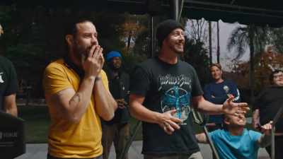 [water burbling] - Jackass Forever