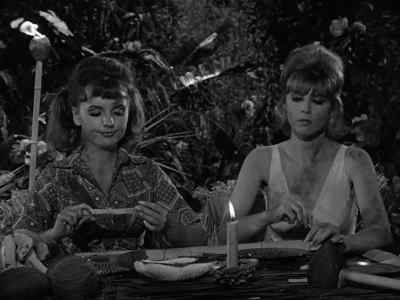 WATER, PLEASE. - Gilligan's Island