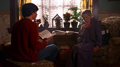 Water, please. - Smallville