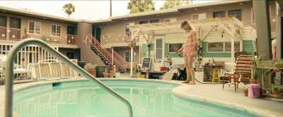 [water splashing] - Poolman