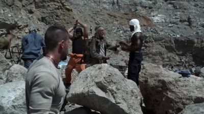 - Water.
- Thank you. - Undisputed 3: Redemption