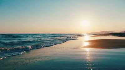 (waves crashing) - Amor Emanuelle
