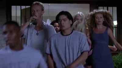 - Way to break up the party !
- Shit ! - Scream 2