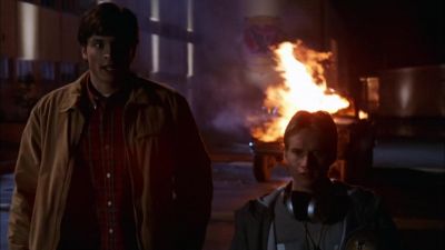 - Way to go, Cyrus, you did it.
- No, I didn't, Clark. - Smallville