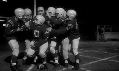 Way to go, Humphrey!
Touchdown! Come on! - Son of Flubber