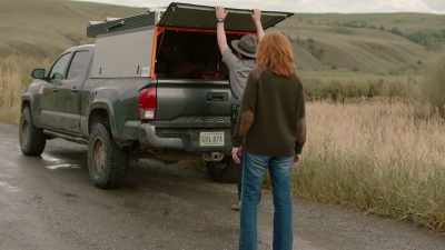 [wayne sighs] - Reba McEntire's The Hammer