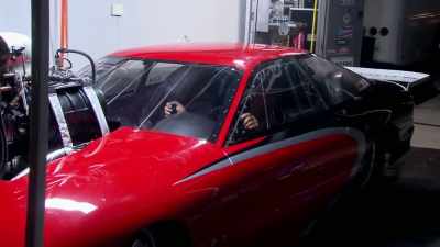 [Wayne] You know,
I did a burnout. I backed up. - Street Outlaws No Prep Kings Team Attack