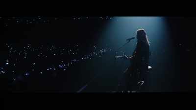♪ We were a fresh page on the desk ♪ - Taylor Swift City of Lover Concert