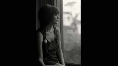 We had a house on the beach
for 80 bucks a month - Linda Ronstadt: The Sound of My Voice