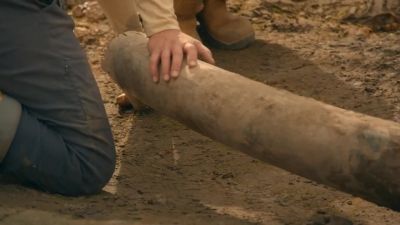 We were able to extract
this nearly complete tusk
from the section. - Gold Rush