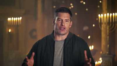 We all figured
it'd be clunky, - Christmas with The Chosen: Holy Night