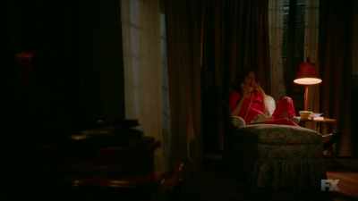 We all know what special relationship
Joan has with her directors. - FEUD