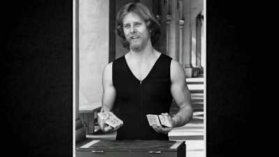 We all stayed
in a motel room together - Dealt
