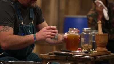 We all three gonna bring
something a little bit - Moonshiners: Master Distiller