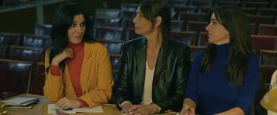 We appreciate the effort, Javier.
But she's really bad. - Padre no hay mas que uno 3