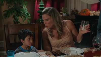 - We are a civilized family. - Turkey Drop