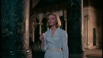 We are going to a highly interesting column over thereknown for centuries as the Saint Sophiawishing columnTens of thousandsof people have wished hereputting their right handand middle finger in the hole - From Russia with Love