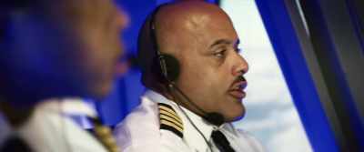 We are going to engage
with descartes. - Airliner Sky Battle