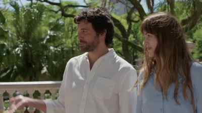 We are in a romantic park...
people dancing. - My Argentine Heart
