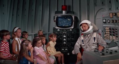 We are now passing over the Hawaiian islands - The Reluctant Astronaut