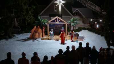 We are the three wise men, - Three Wise Men and a Baby